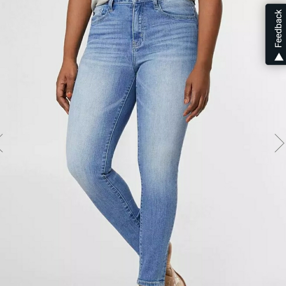 Kurvy Ultra High Rise Ankle Skinny Stretch Jean